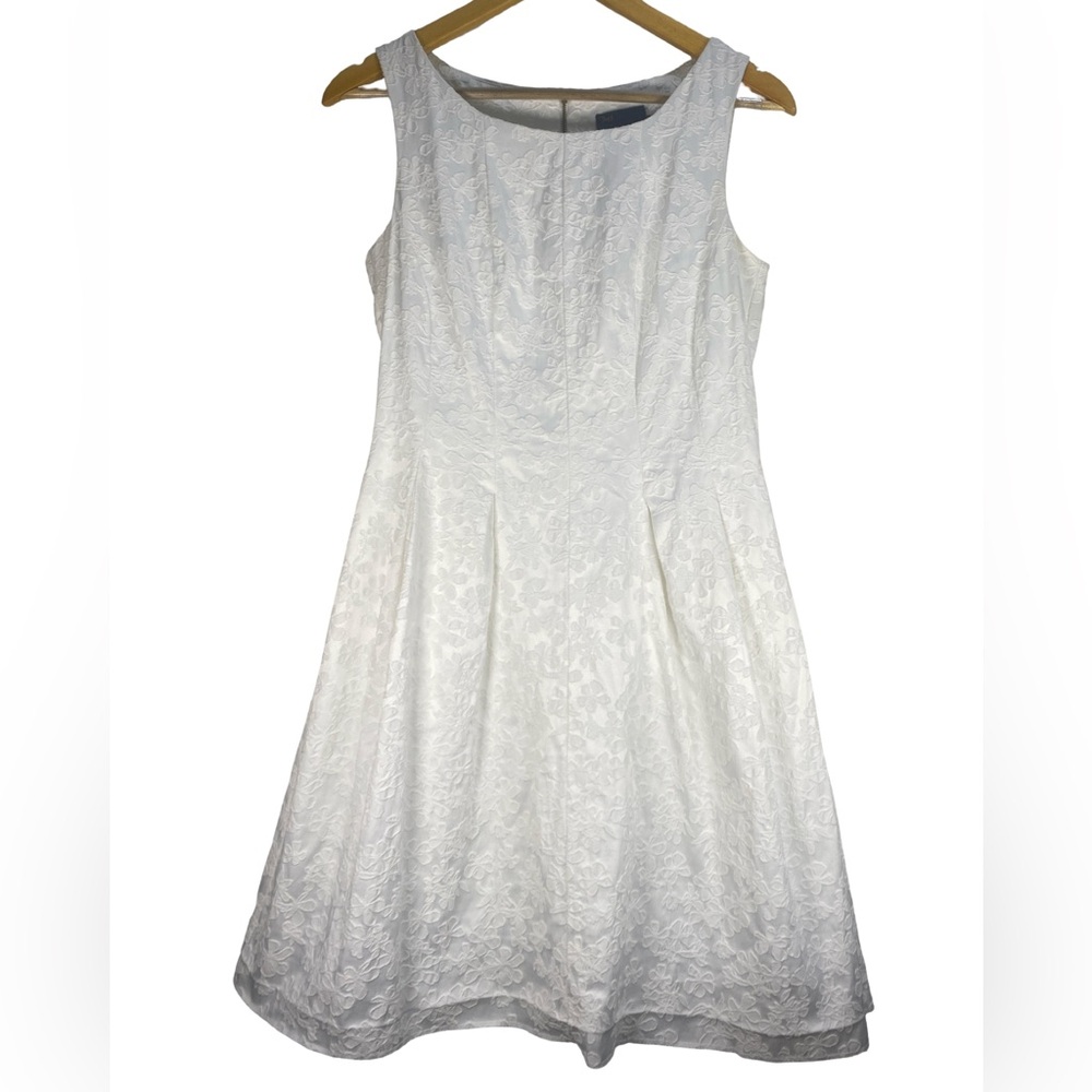 Just Taylor White Floral Textured Fit & Flare Dress Size 6 Sleeveless‎